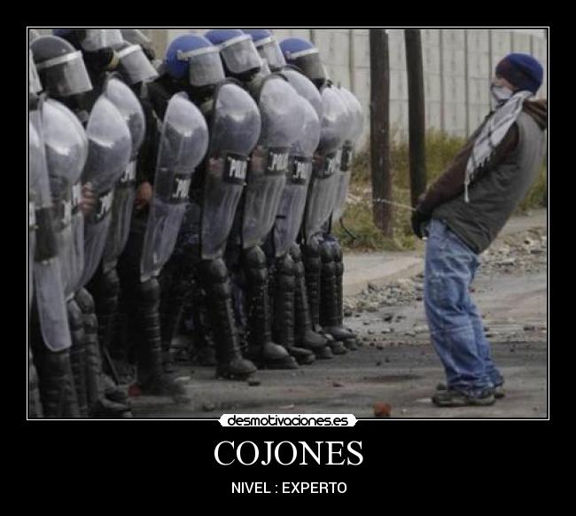 COJONES - 