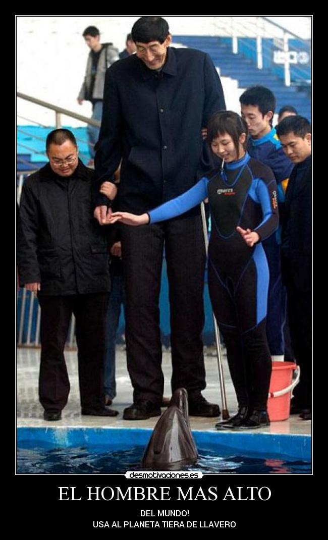 EL HOMBRE MAS ALTO - DEL MUNDO!
USA AL PLANETA TIERA DE LLAVERO