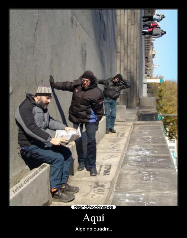 carteles aqui algo no cuadra desmotivaciones