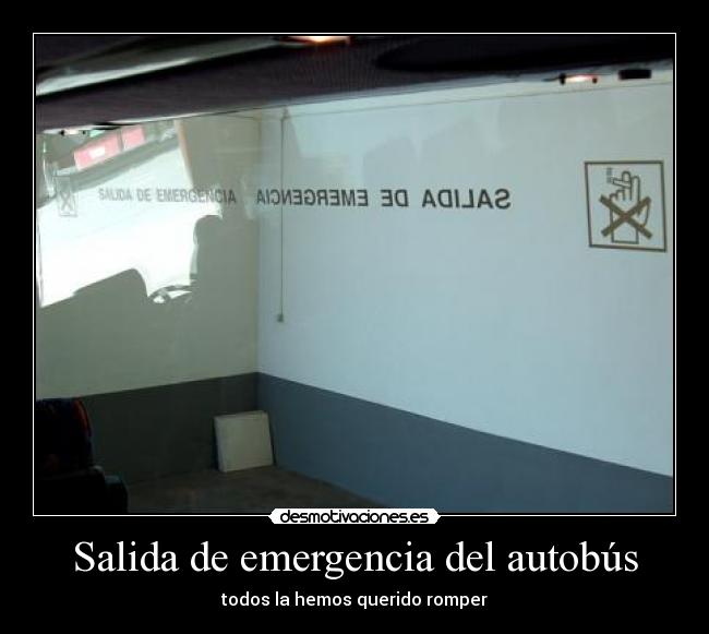 Salida de emergencia del autobús -