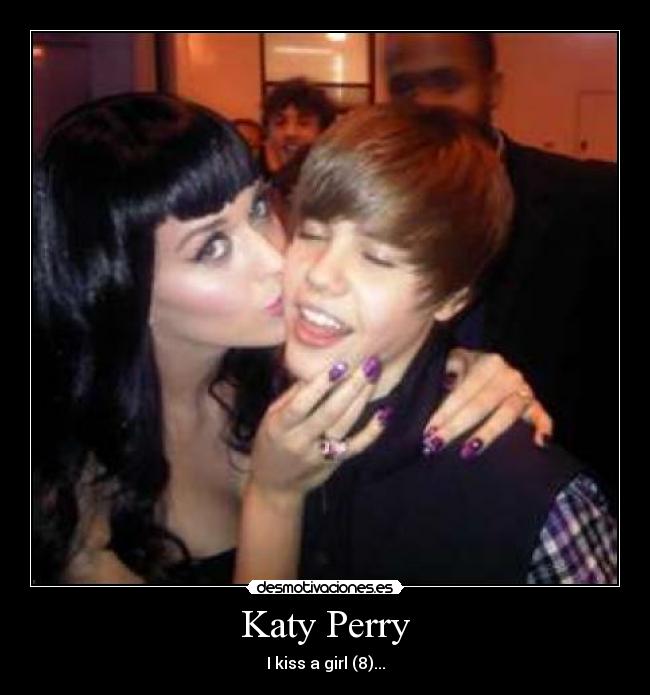 Katy Perry - I kiss a girl (8)...