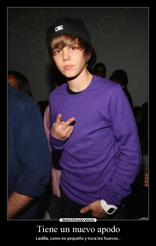 Tiene un nuevo apodo - Ladilla, como es pequeño y toca los huevos...