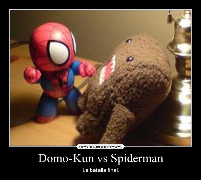 Domo-Kun vs Spiderman - La batalla final.