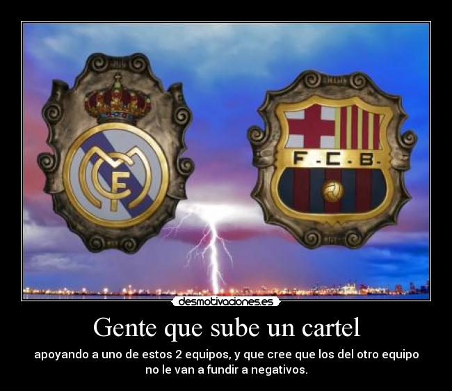 Gente que sube un cartel - 