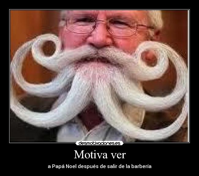 Motiva ver - a Papá Noel después de salir de la barbería