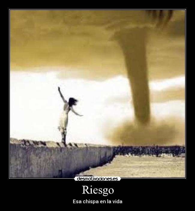 carteles riesgo tornado desmotivaciones