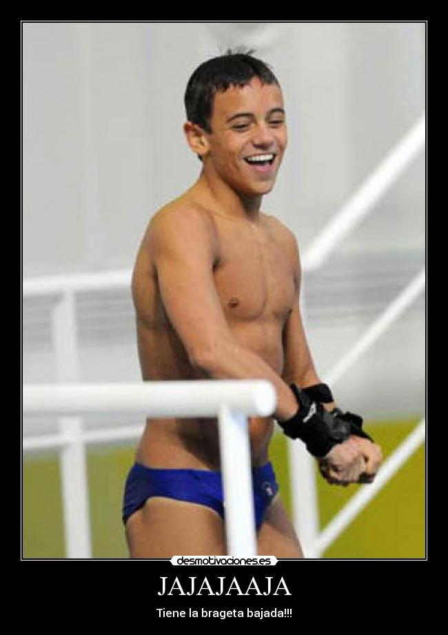 JAJAJAAJA - Tiene la brageta bajada!!!