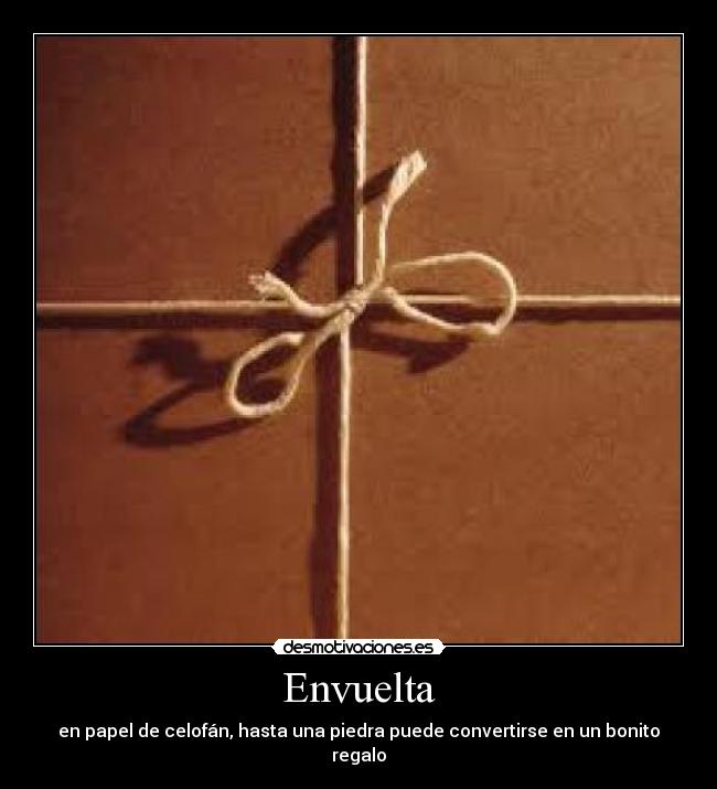 Envuelta - en papel de celofán, hasta una piedra puede convertirse en un bonito regalo