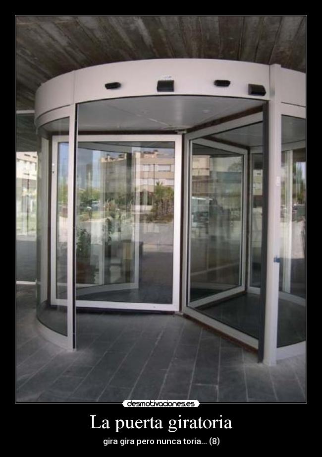 La puerta giratoria -