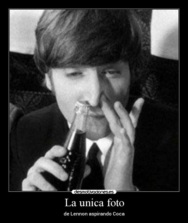 La unica foto - de Lennon aspirando Coca