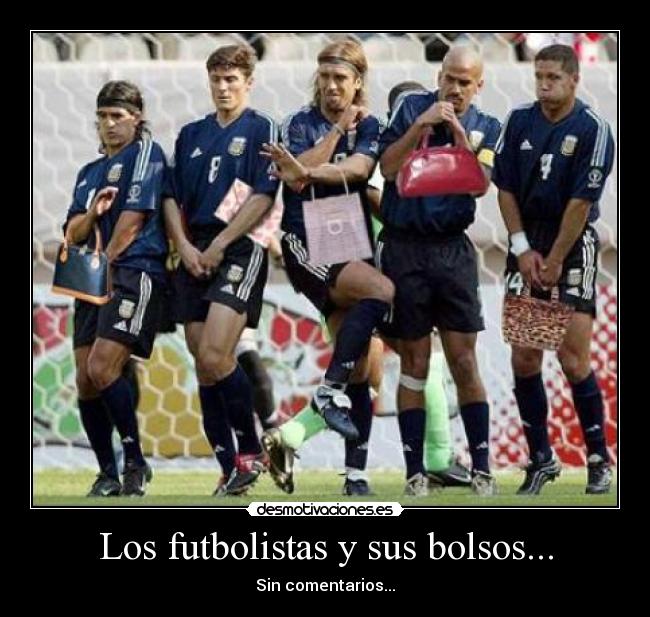 Los futbolistas y sus bolsos... -