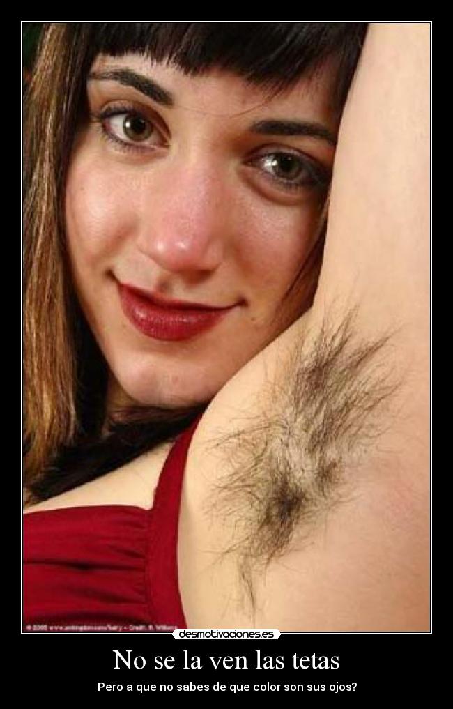 No se la ven las tetas -