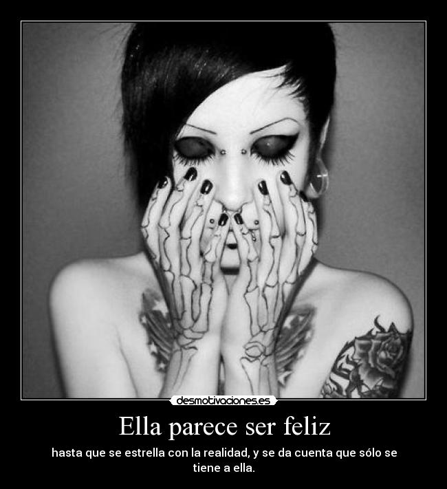 Ella parece ser feliz -