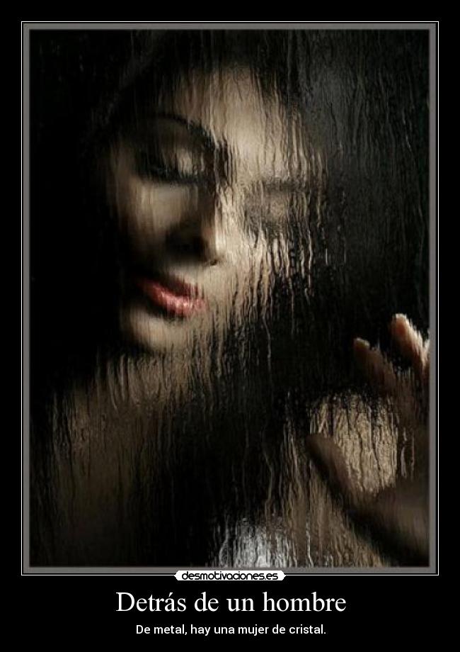 Detrás de un hombre - 