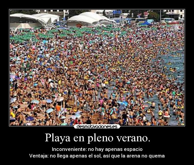 Playa en pleno verano. - 
