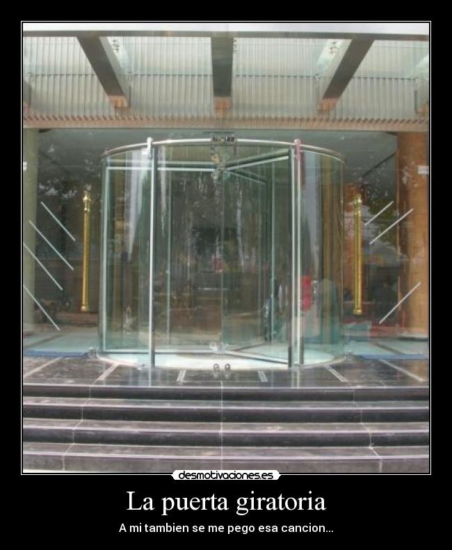 La puerta giratoria -