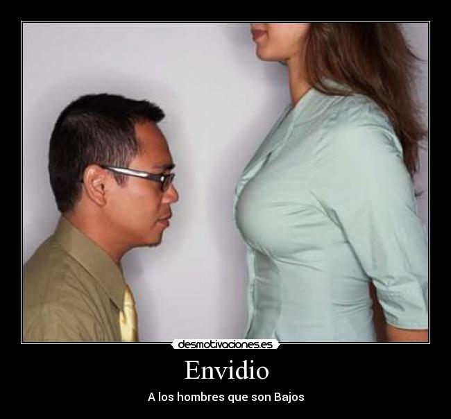 carteles enanomujerestatura desmotivaciones