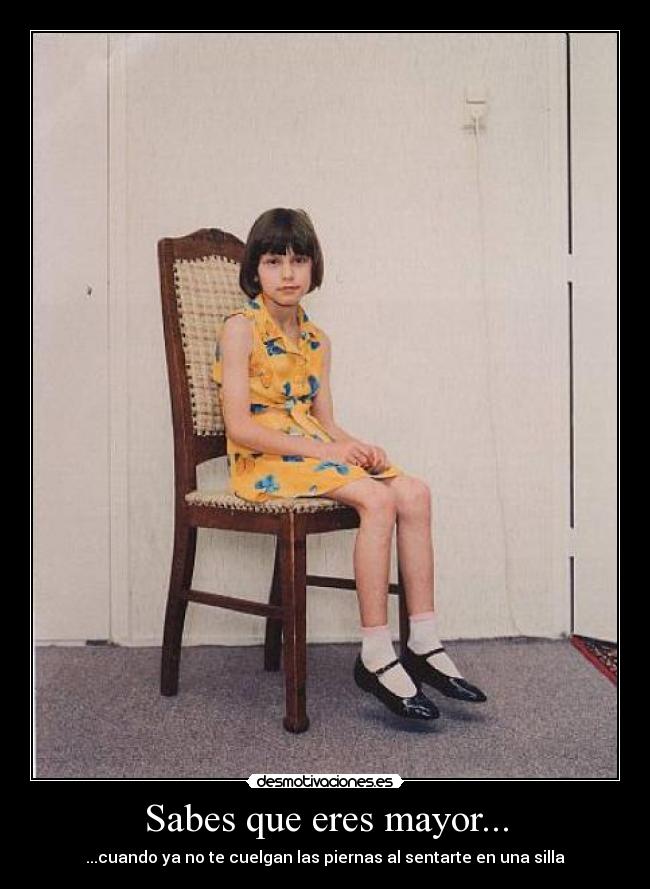 carteles silla piernas mayor sentado colgar desmotivaciones