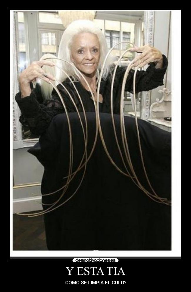 Y ESTA TIA - COMO SE LIMPIA EL CULO?