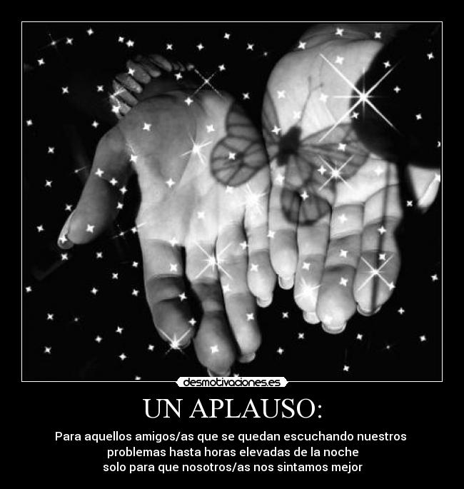 UN APLAUSO: -