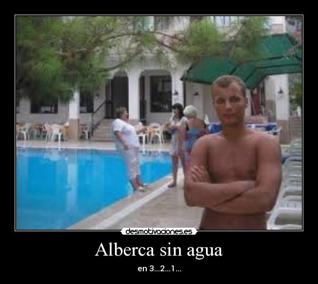 Alberca sin agua -
