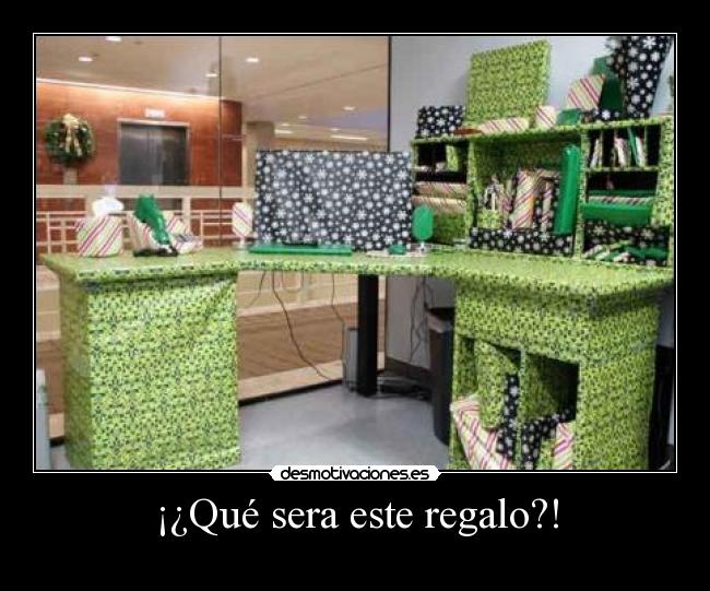 ¡¿Qué sera este regalo?! - 