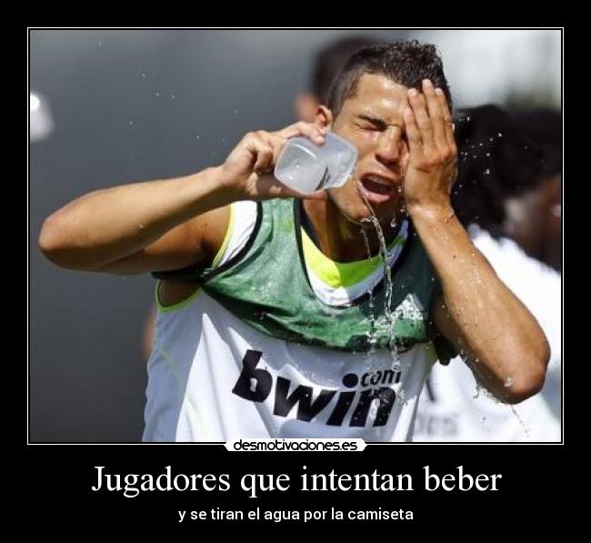 Jugadores que intentan beber - 