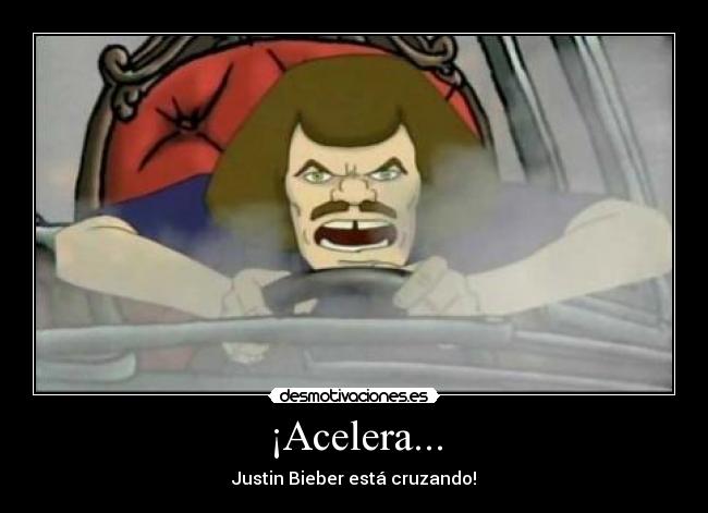 ¡Acelera... - Justin Bieber está cruzando!