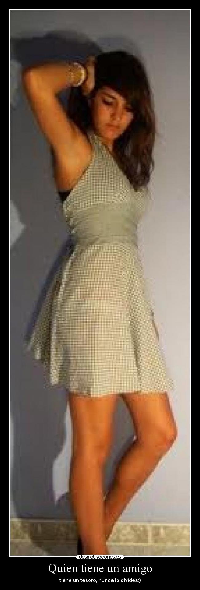 Quien tiene un amigo - tiene un tesoro, nunca lo olvides:)