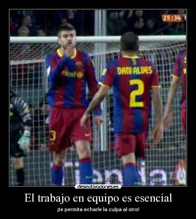 El trabajo en equipo es esencial - ¡te permita echarle la culpa al otro!