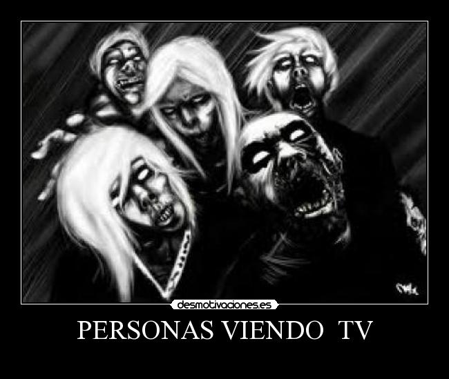 PERSONAS VIENDO TV -