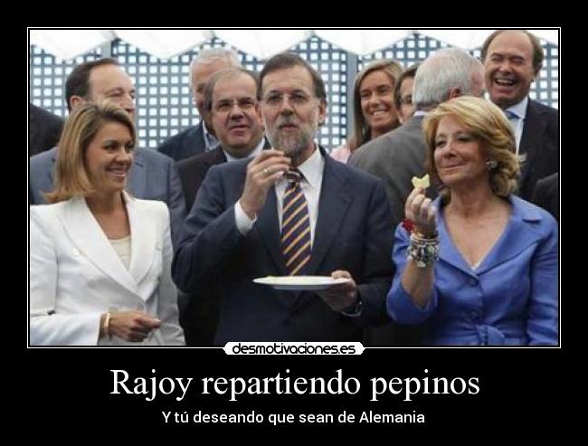 Rajoy repartiendo pepinos -