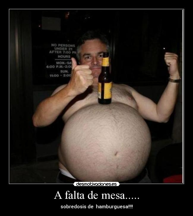 A falta de mesa..... - sobredosis de  hamburguesa!!!!