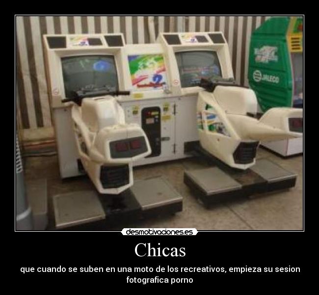 Chicas - que cuando se suben en una moto de los recreativos, empieza su sesion
fotografica porno
