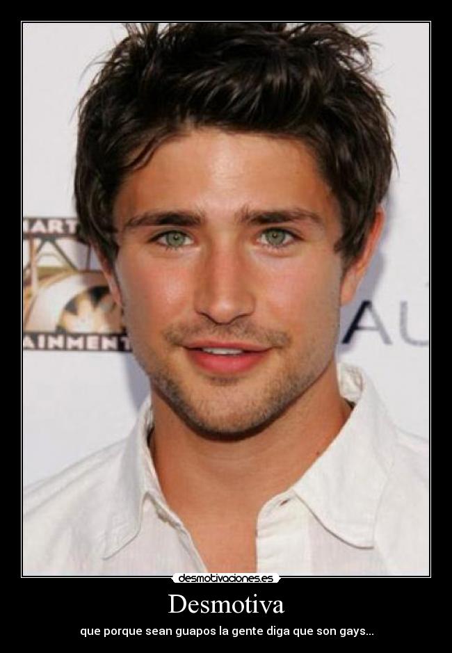 carteles matt dallas gay guapo desmotivaciones