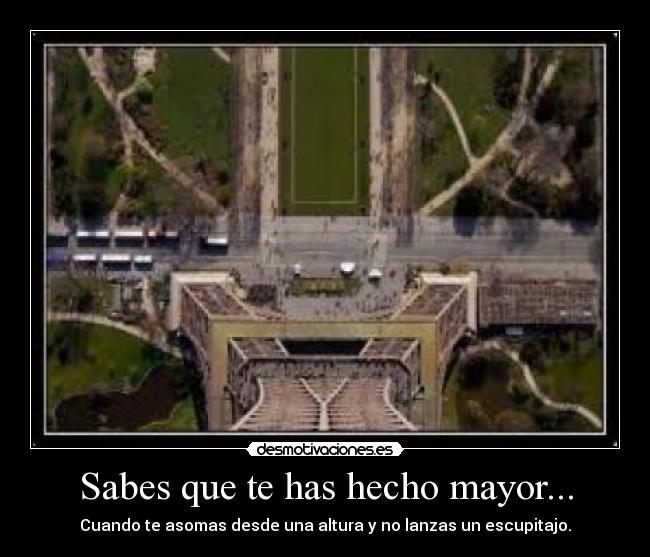 carteles torre eiffel altura mayor lanzar escupitajo desmotivaciones