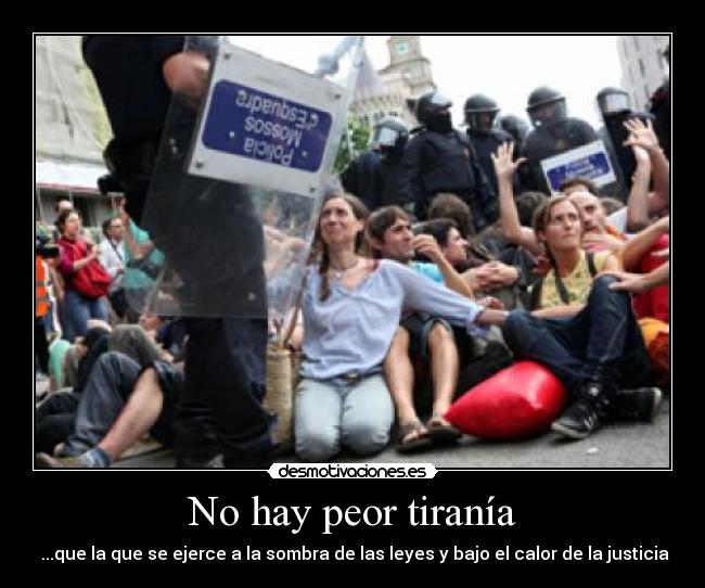 carteles tirania desmotivaciones