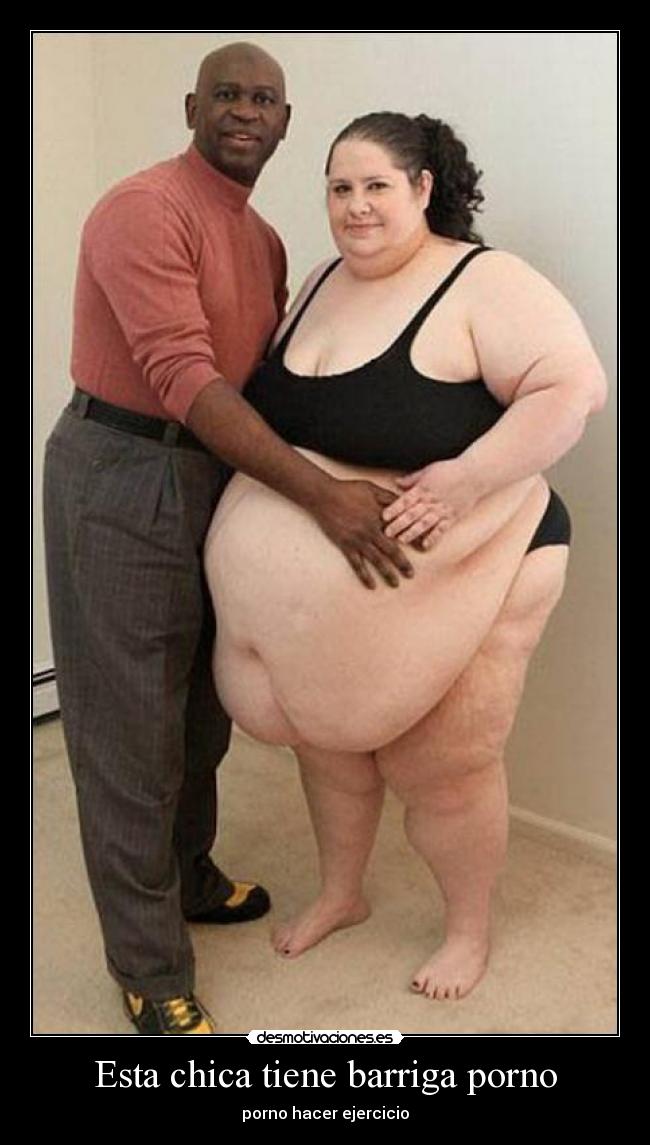 Esta chica tiene barriga porno -