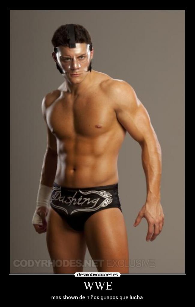 WWE - mas shown de niños guapos que lucha 