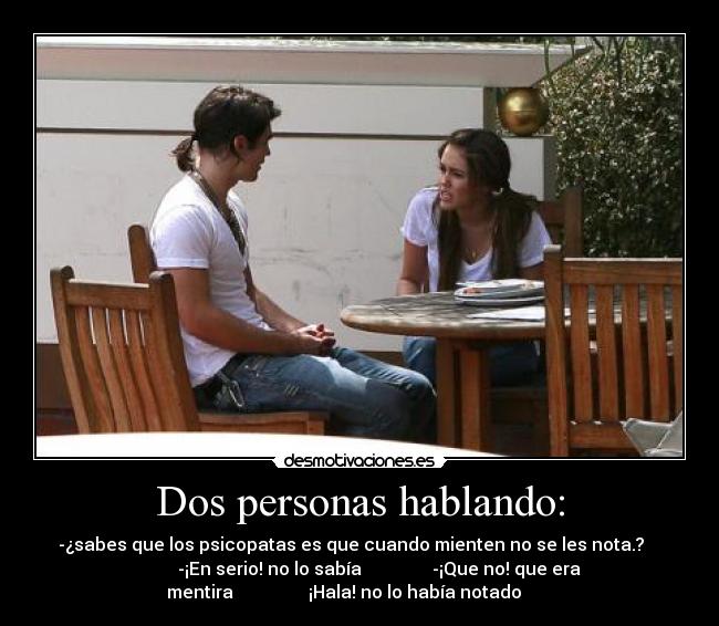 Dos personas hablando: - 