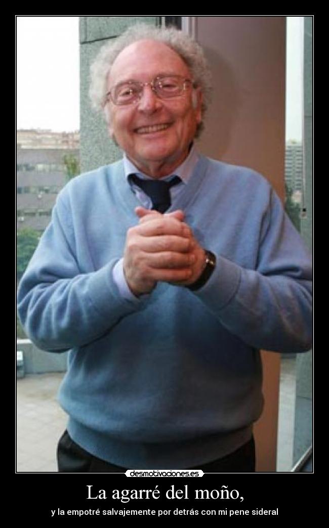 La agarré del moño, - y la empotré salvajemente por detrás con mi pene sideral