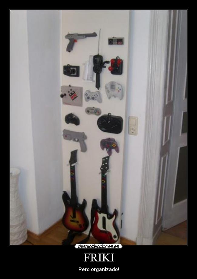 carteles organizado juegos mandos frikis desmotivaciones