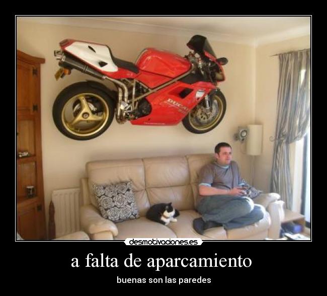 a falta de aparcamiento -