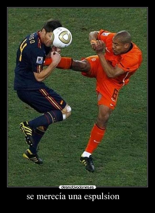 se merecía una espulsion     - 
