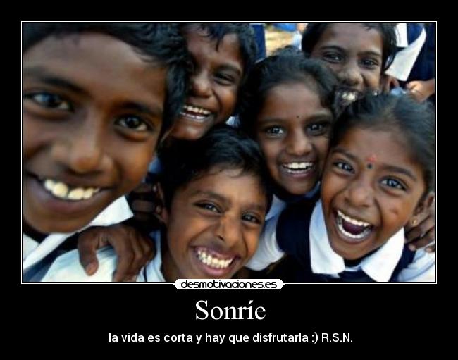 carteles sonreid cada dia desmotivaciones