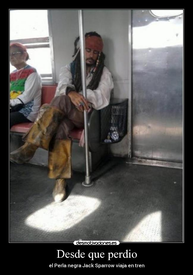 Desde que perdio - el Perla negra Jack Sparrow viaja en tren