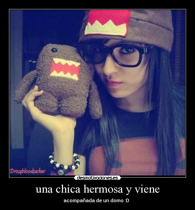 una chica hermosa y viene -