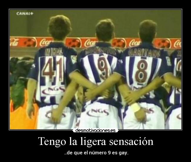 carteles gay numero futbol chico tocando culos companeros futbolistas tocar impresion ligera desmotivaciones