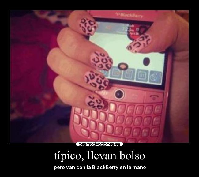 típico, llevan bolso -