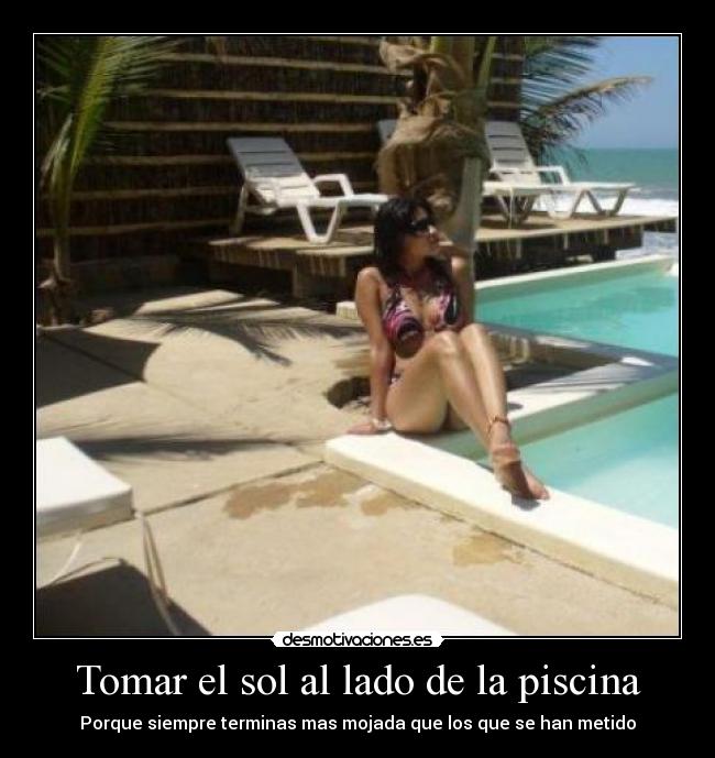 Tomar el sol al lado de la piscina -